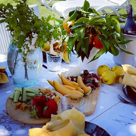 Tranquil Villa Retreat In Giuliano Teatino * Giuliano Teatino