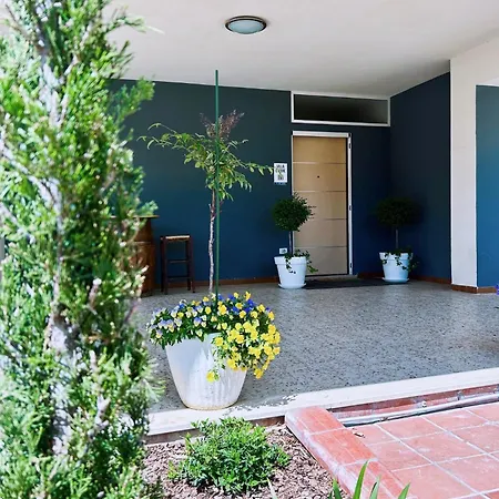 Вилла Tranquil Villa Retreat In Giuliano Teatino *